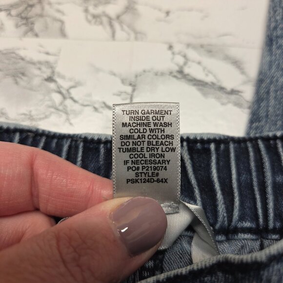 Madden Girl Extra Large Vintage Wash Elastic Waist Wide Leg Cargo Jeans - Picture 10 of 10